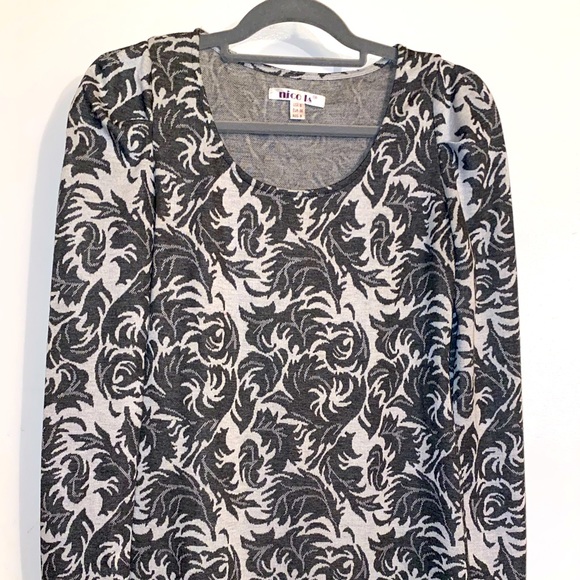 Jacquard Grey/White Long Sleeved Bodycon Dress - Picture 2 of 4